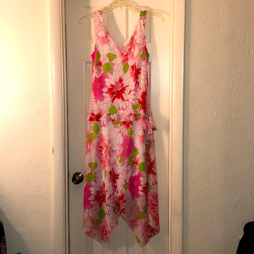 Sleeveless floral print dress